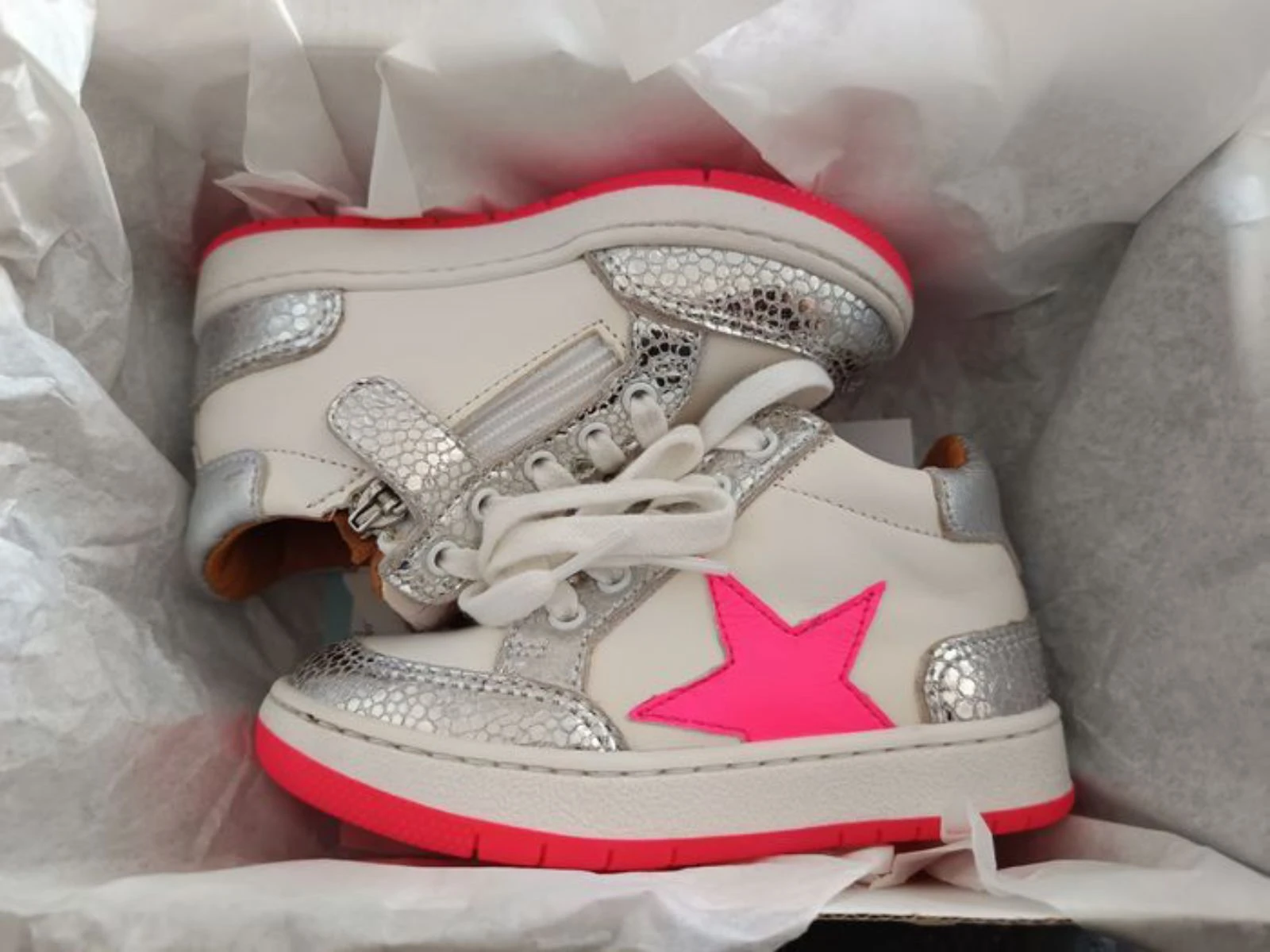 Chaussures GBB petit 24